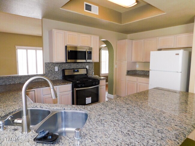 Building Photo - 917 Tecate Pl
