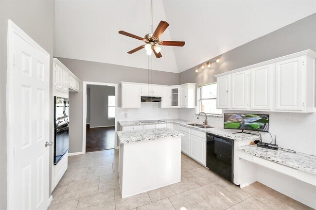 Building Photo - 5723 Whitemills Dr