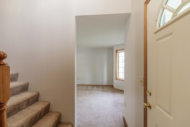Building Photo - Spacious 4 Bedroom Home | 2,116 SF | Great Room with Fireplace | Fenced Backyard & 2-Car Garage
