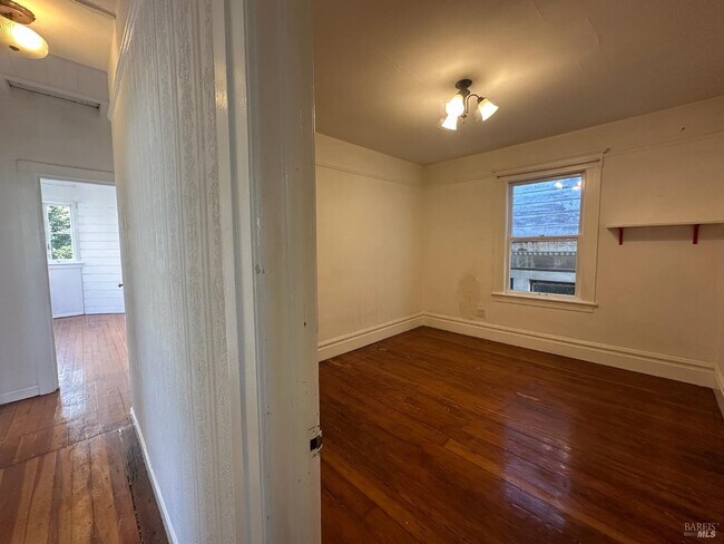 Building Photo - 519 Virginia St