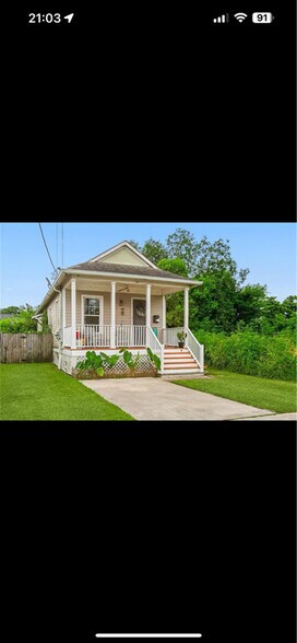 Primary Photo - 1835 Andry St