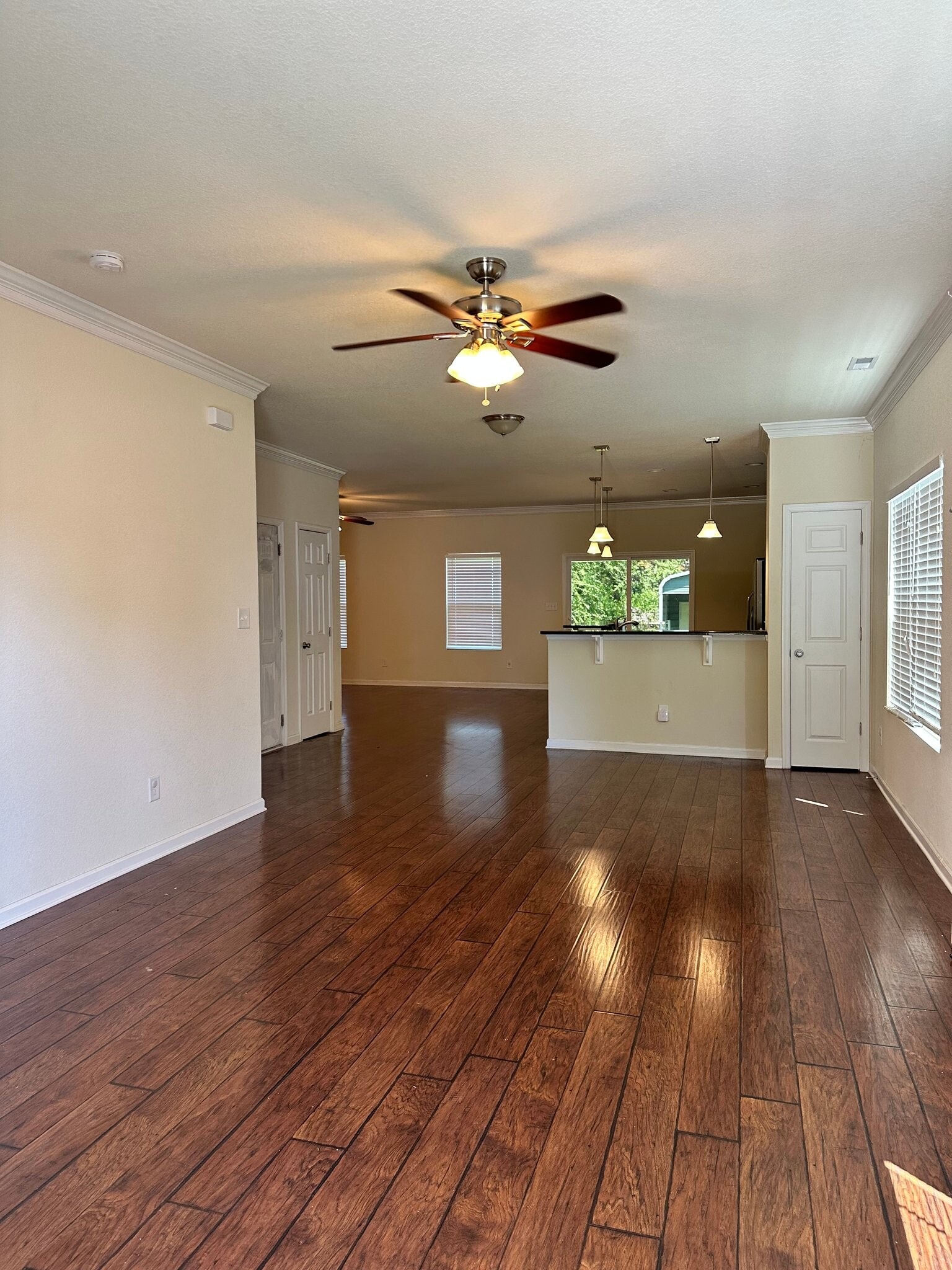 Building Photo - 205 Gee St