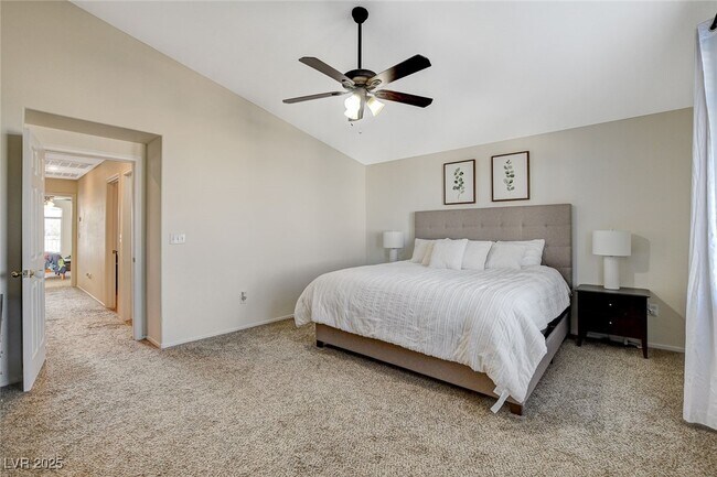 Building Photo - 10988 Salernes St