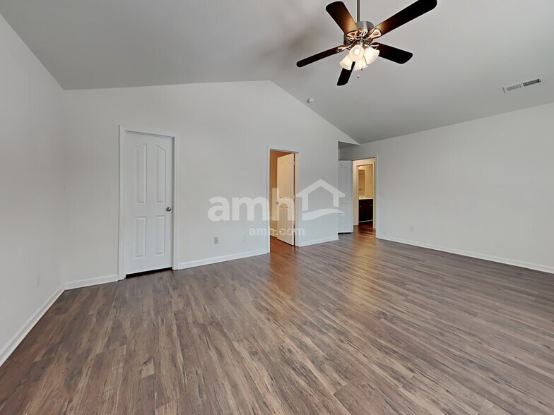 Building Photo - 145 Mount Olivet Dr