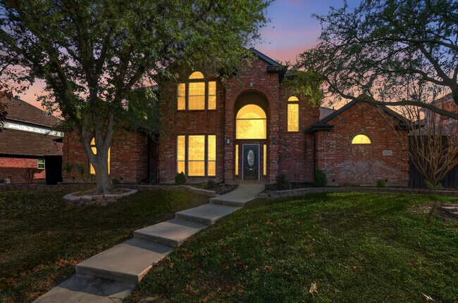 Building Photo - 2008 Vista Dr