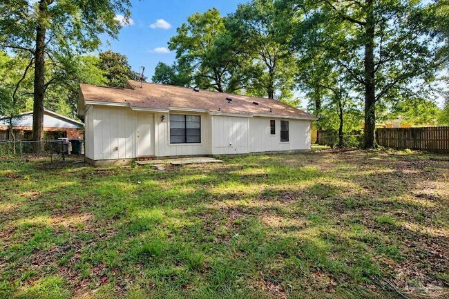 Building Photo - 405 Cornwall Cir