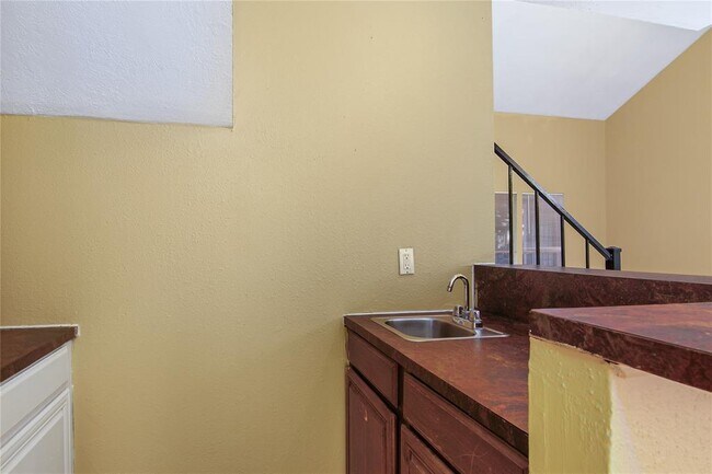 Building Photo - 12223 W Village Dr