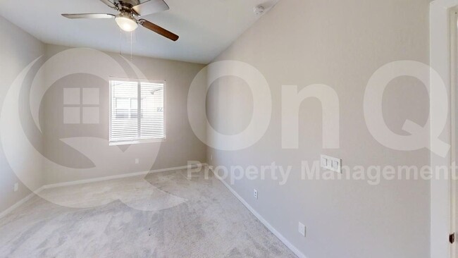 Building Photo - 746 E Doral Ave
