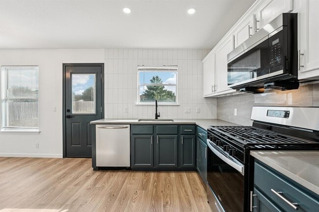 Building Photo - 429 Atlantis