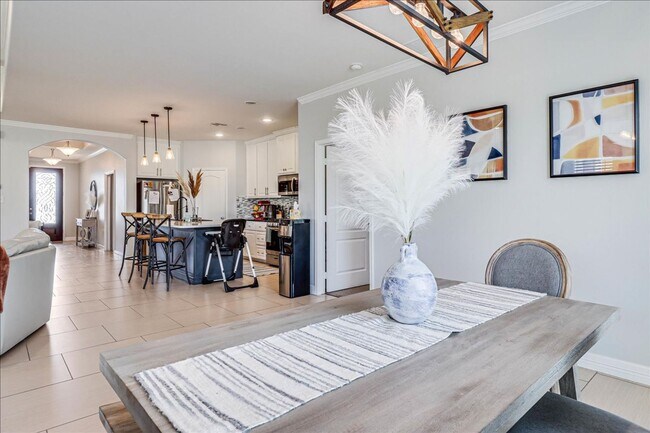 Building Photo - 7618 Quartz Dr