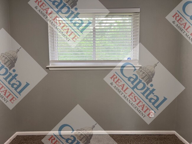 Building Photo - Del City 3 Bedroom