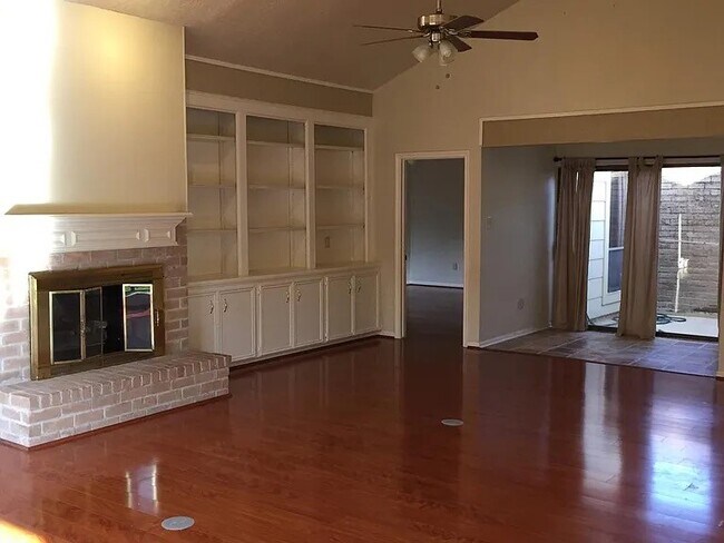 Building Photo - 12715 Ashford Pine Dr