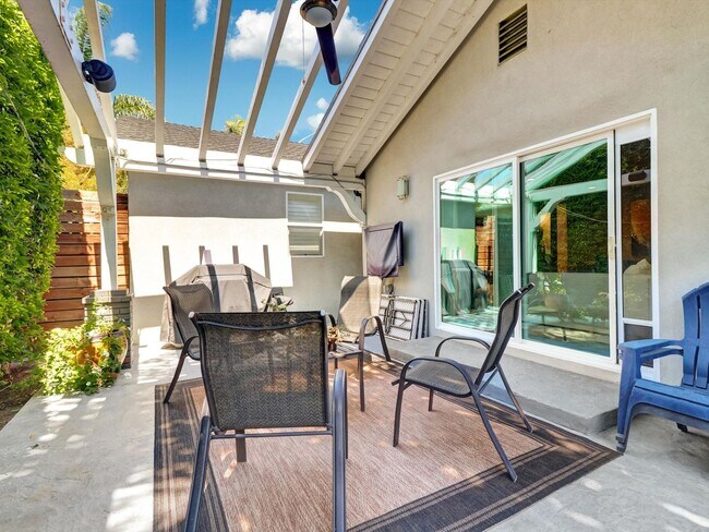 Building Photo - 5437 Coolidge Ave