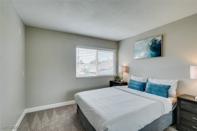 Building Photo - 6585 Minton Ct