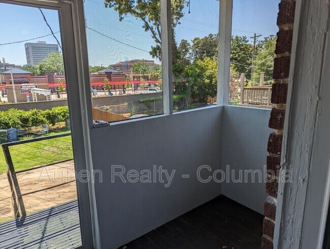 Building Photo - 1034 Kinard Ct