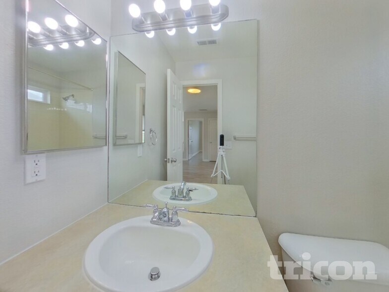 Building Photo - 12274 Pine Valley Cir