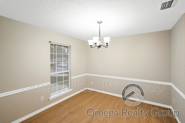 Building Photo - 6936 Magnolia Trace