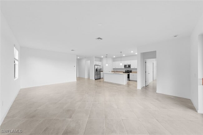 Building Photo - 14955 Palamos Cir
