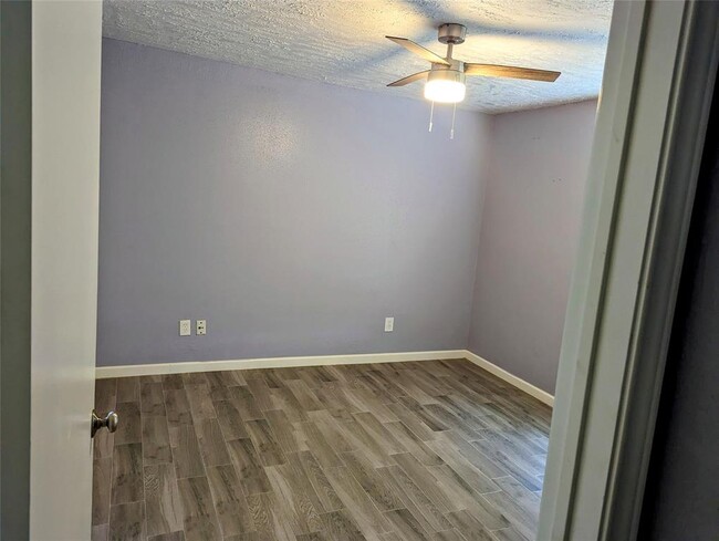 Building Photo - 4127 Swinden Dr