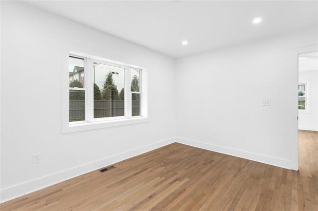 Building Photo - 148 Bixby Terrace SE