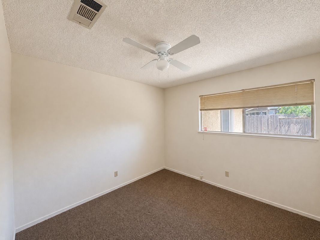 Building Photo - 3440 La Jolla Way