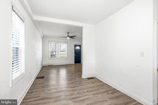 Building Photo - 11 E Atlantic Ave