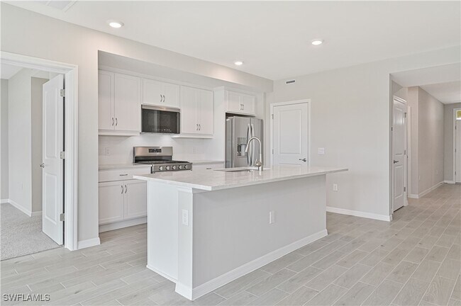 Building Photo - 44633 Palm Frond Dr