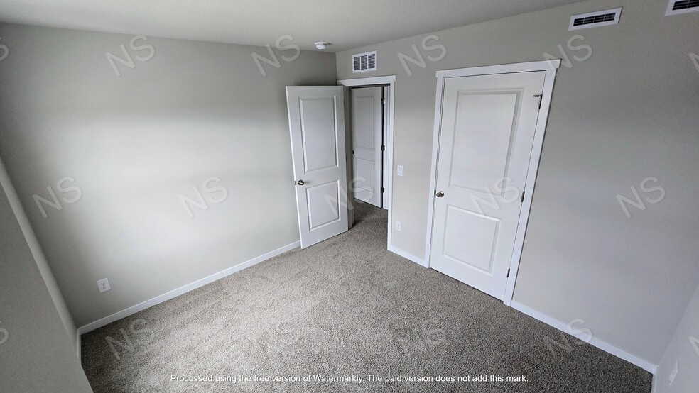 Building Photo - 523 Kinley Dr