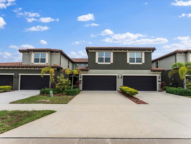 Building Photo - 719 Simeon Dr