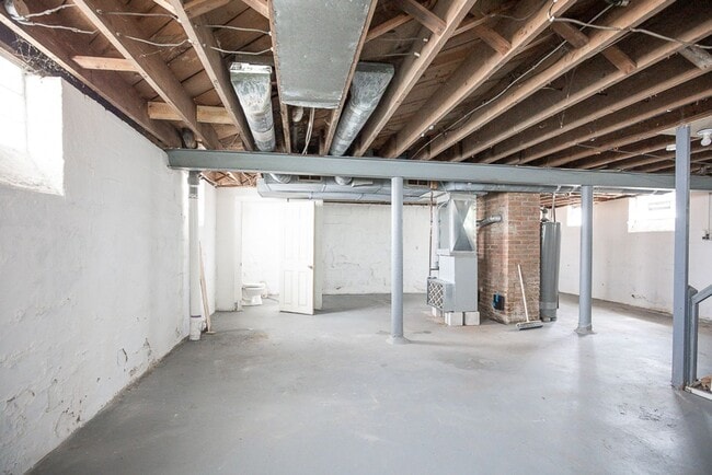 Building Photo - Convenient Showings — No Appointment Needed!