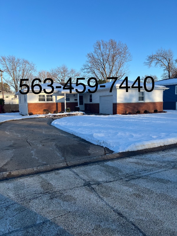 Building Photo - 1723 Parkway Dr