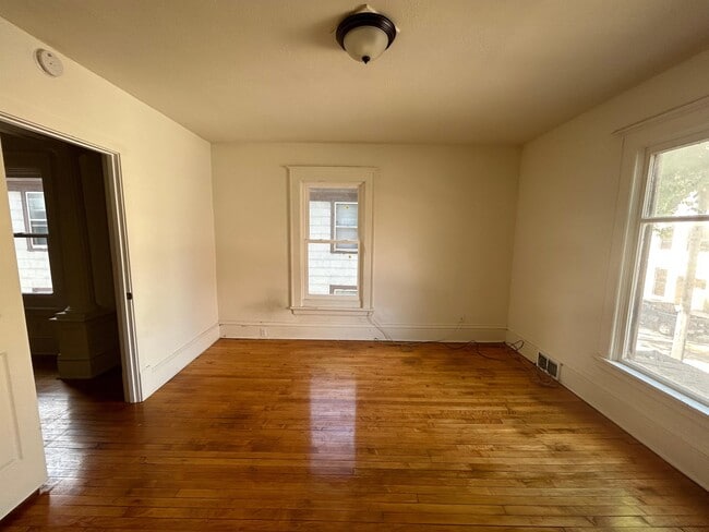 Building Photo - 120 S Blair St