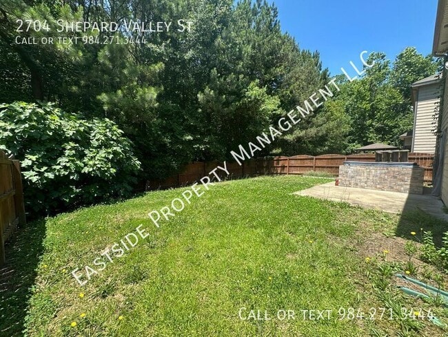 Building Photo - 2704 Shepherd Valley St