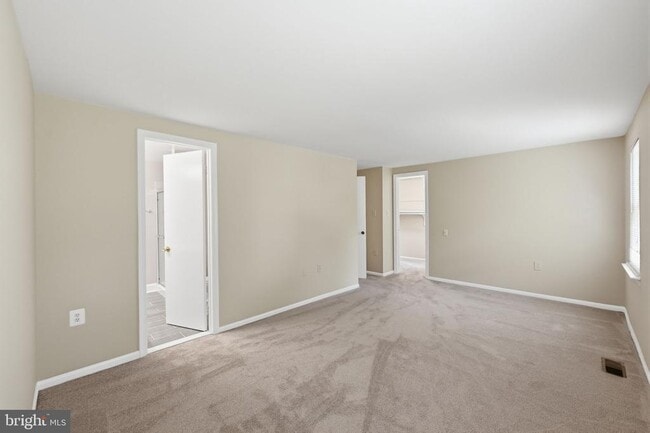 Building Photo - 10065 Chestnut Wood Ln
