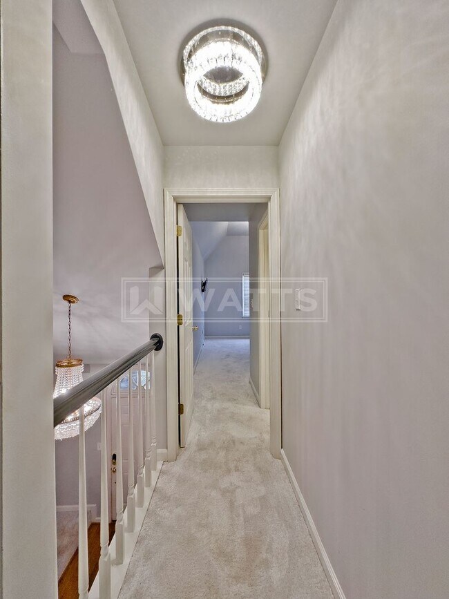 Building Photo - 2080 Stone Brook Dr