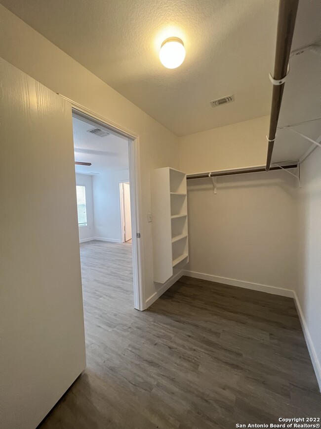 Building Photo - 9116 China Rose Dr