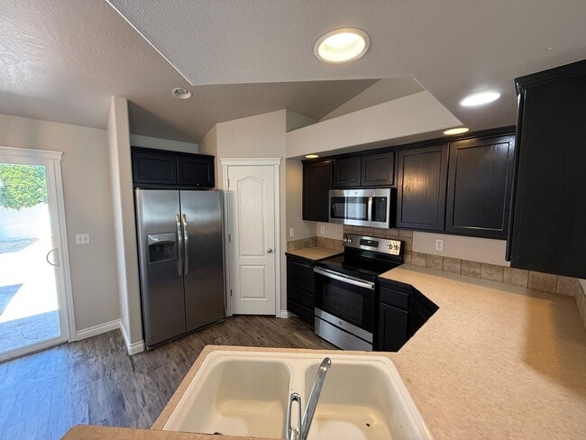 Building Photo - Beautifully Remodeled 4-Bedroom Nampa Home with Private Backyard.
