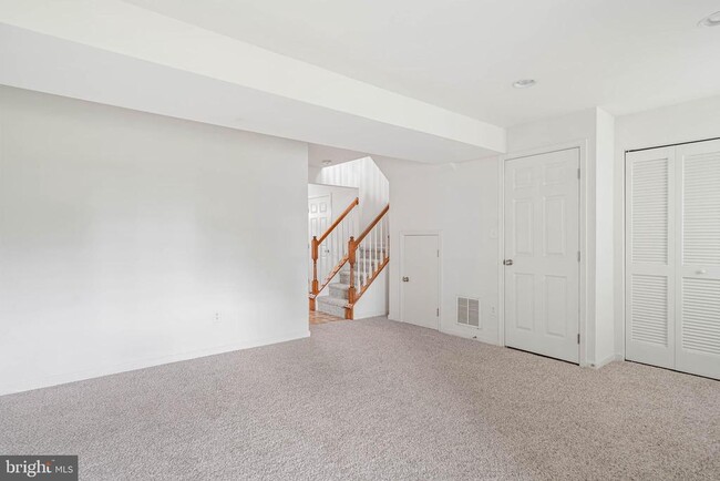 Building Photo - 26584 Raleigh Rd