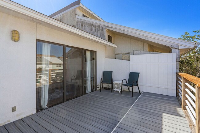 Building Photo - 16 Gulf Breeze Ct