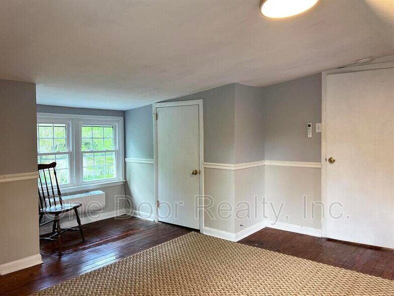 Building Photo - 224 Virginia Ave