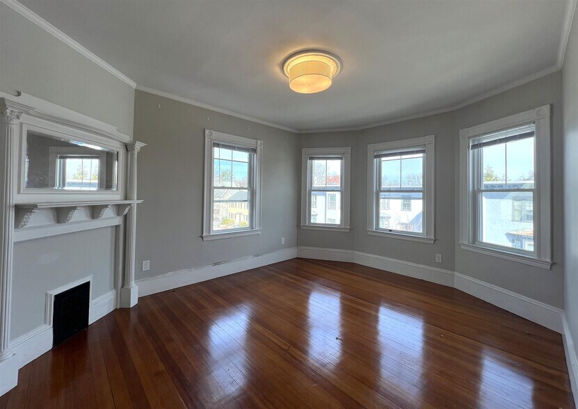 Building Photo - 107A Oxford St