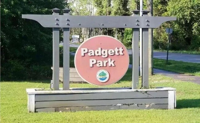 Building Photo - 25 Crossing Ln