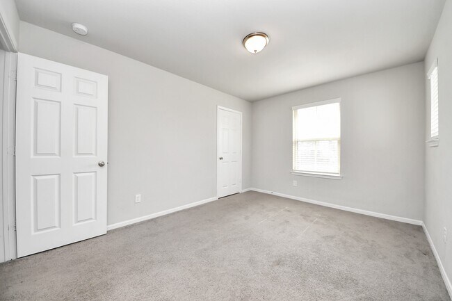 Building Photo - 13323 Colina Mdws Ln