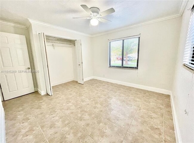 Building Photo - 1010 N 31st Ct