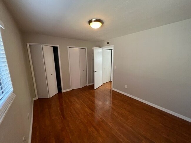 Building Photo - C2508-C15 Grantwood