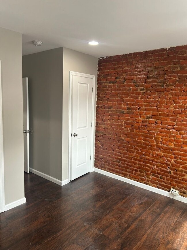 Building Photo - 1823 E Orleans St