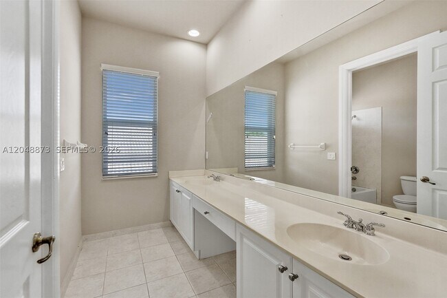 Building Photo - 7607 NW 127th St