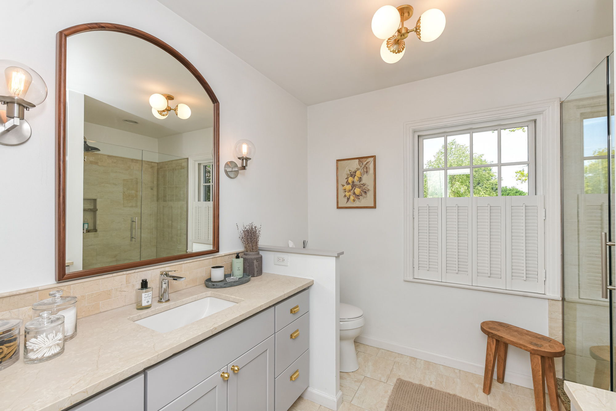 Building Photo - 5939 Gladden Dr