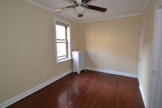 Building Photo - 547 W Surf St