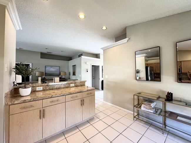 Building Photo - 13297 Emerald View Ct